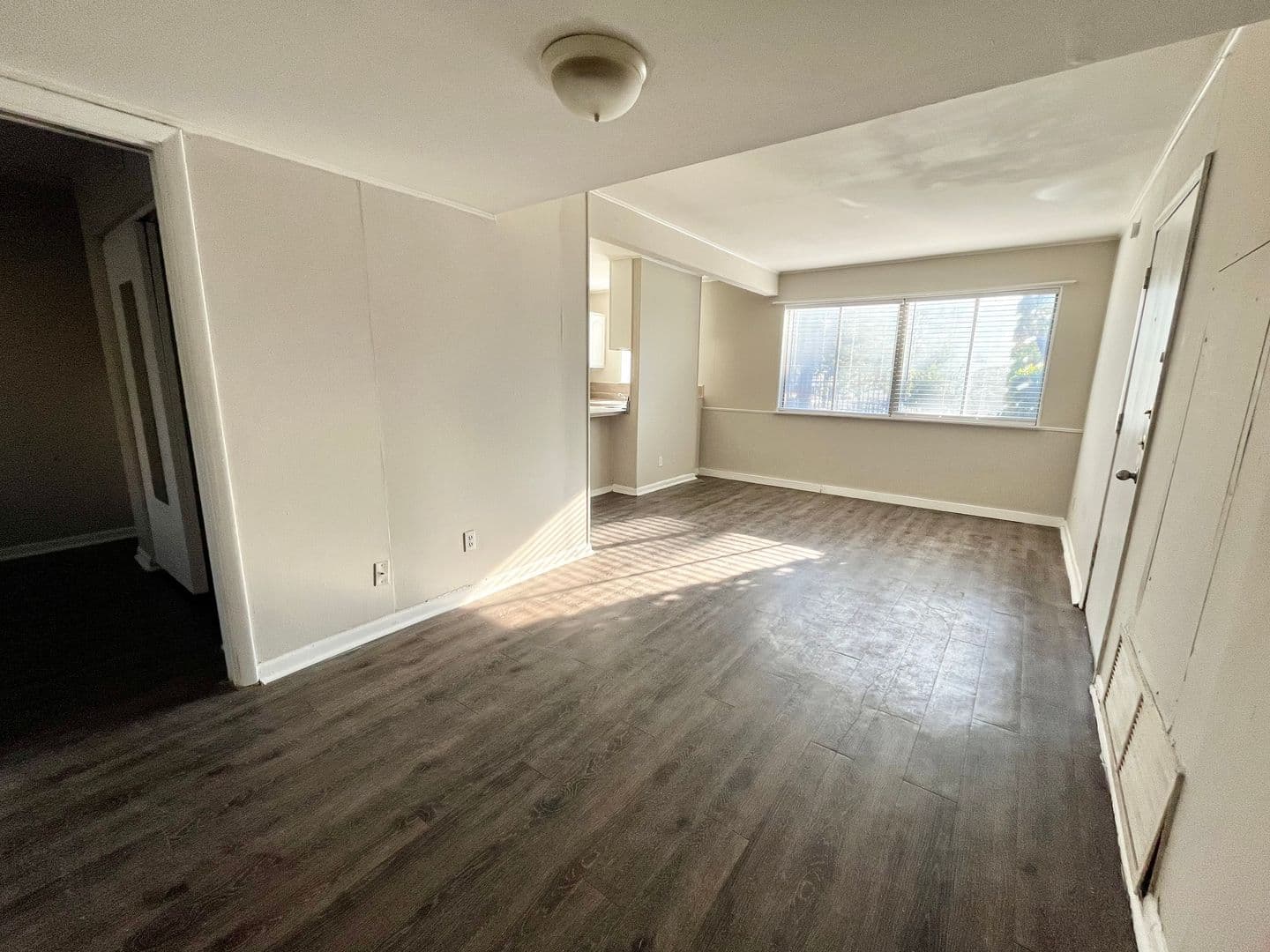 Austin Apartment: 3304 Red River