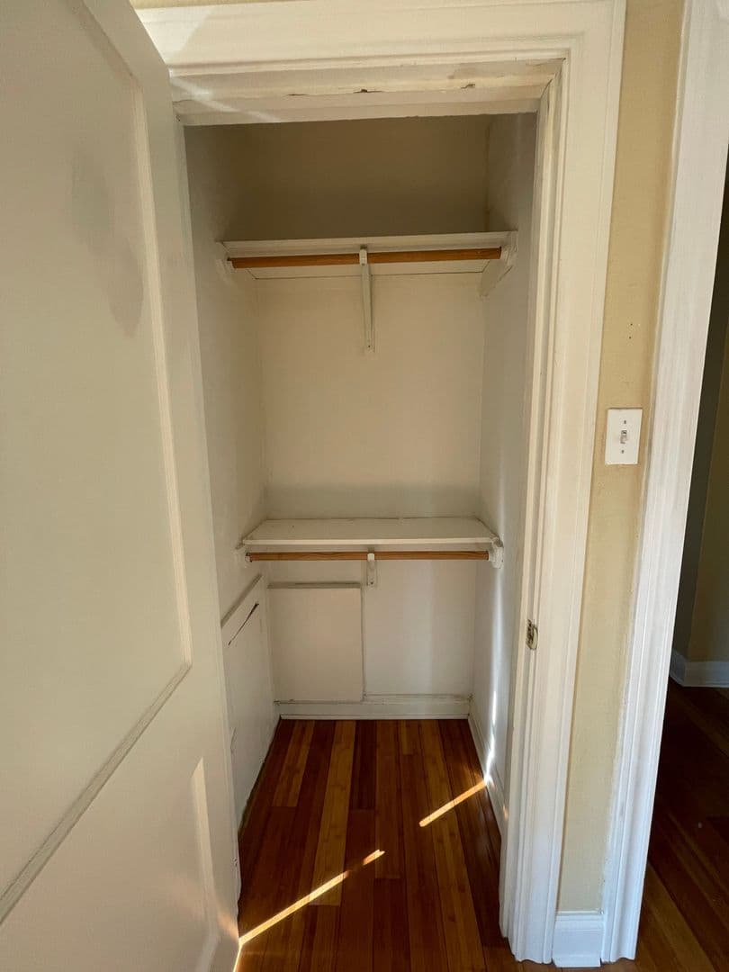 Austin House: 1038 E 43rd St.
