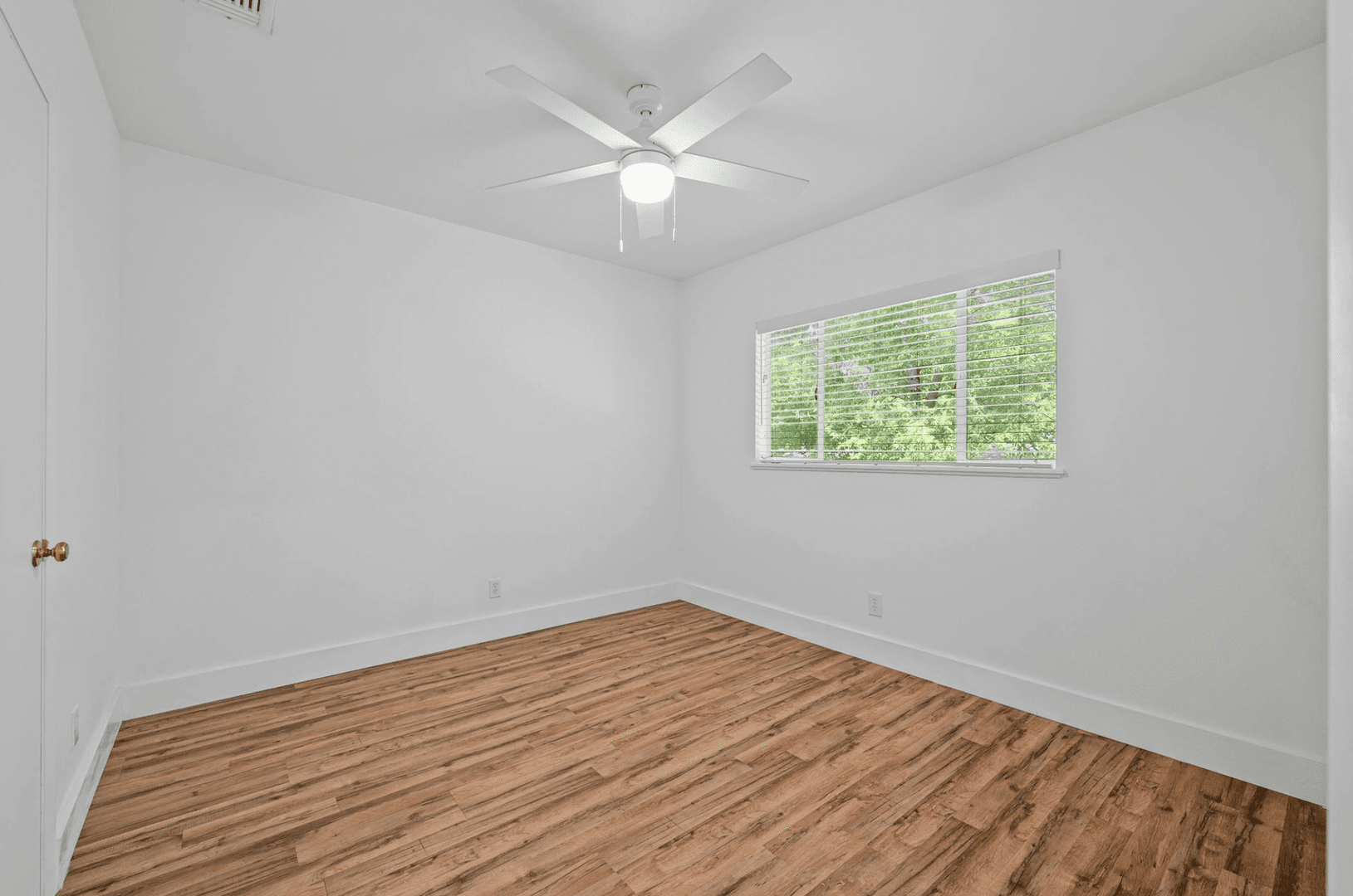 Austin Apartment: 2401 Winsted Ln