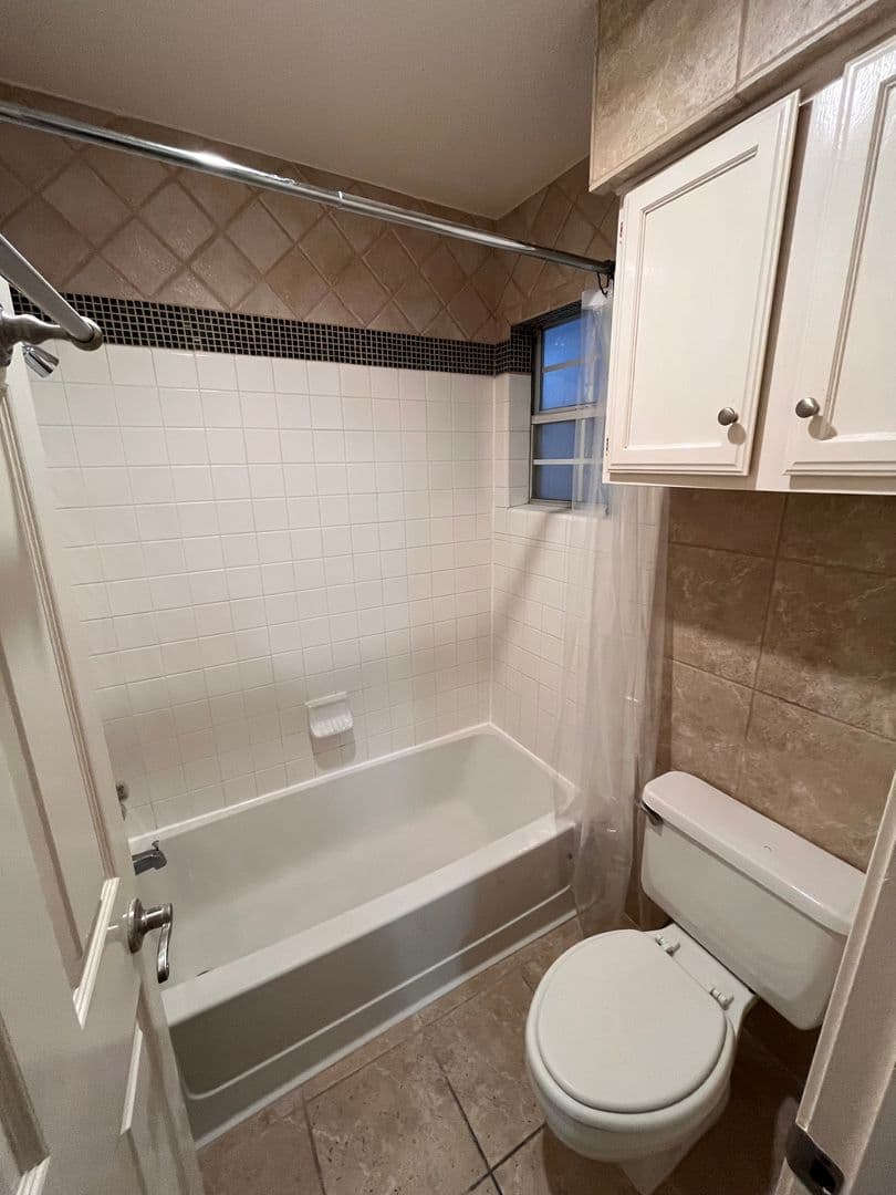 Austin Apartment: 3111 Tom Green
