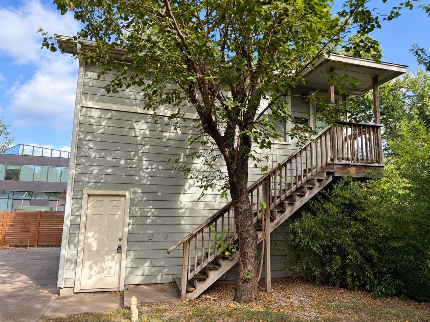 Austin House: 1506-B North Street
