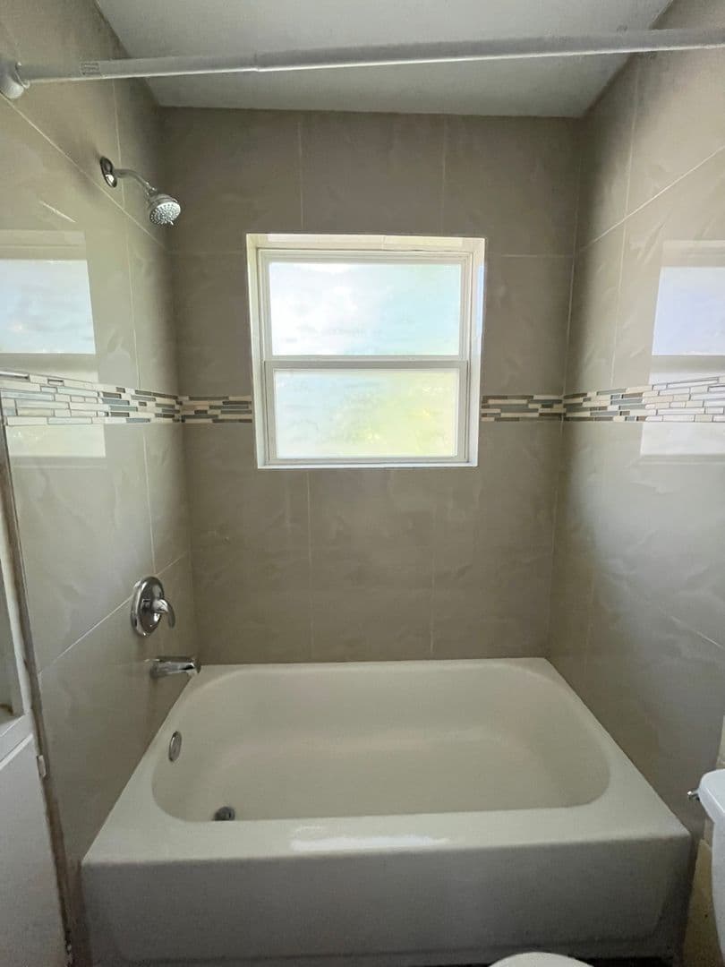 Austin Apartment: 3106 Duval Street