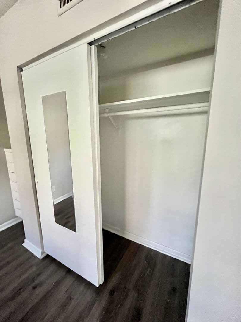Austin Apartment: 3304 Red River