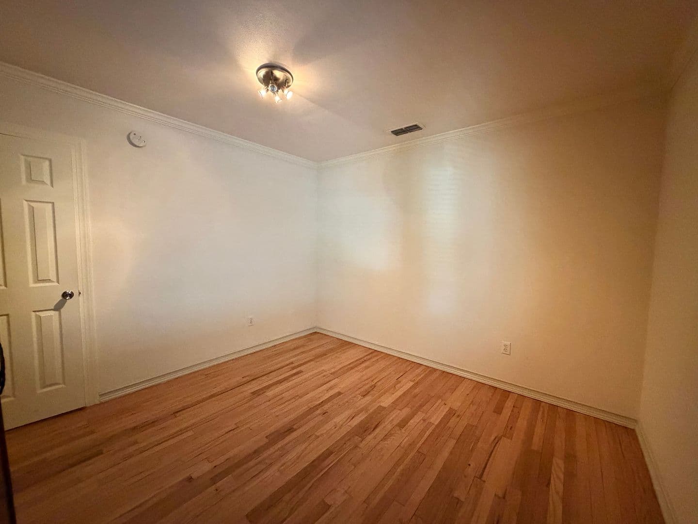 Austin House: 1410 W 51st St