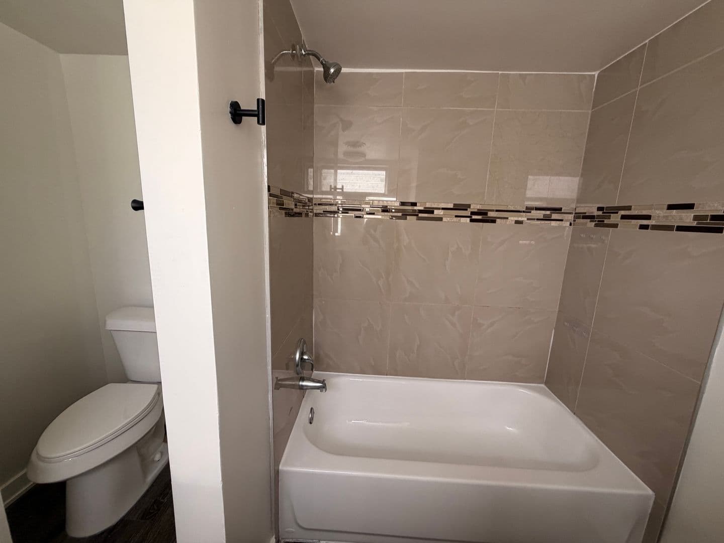 Austin Apartment: 3304 Red River