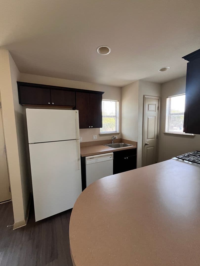 Austin House: 5413-B Roosevelt Avenue