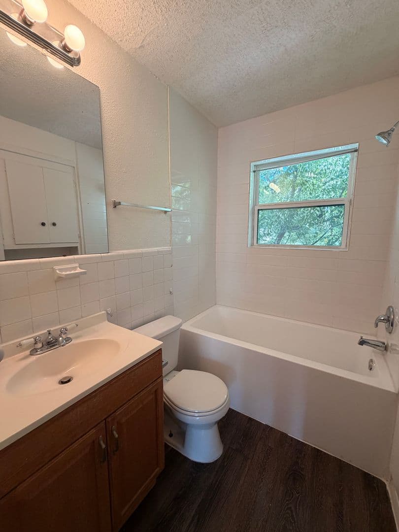 Austin Apartment: 3106 Duval Street