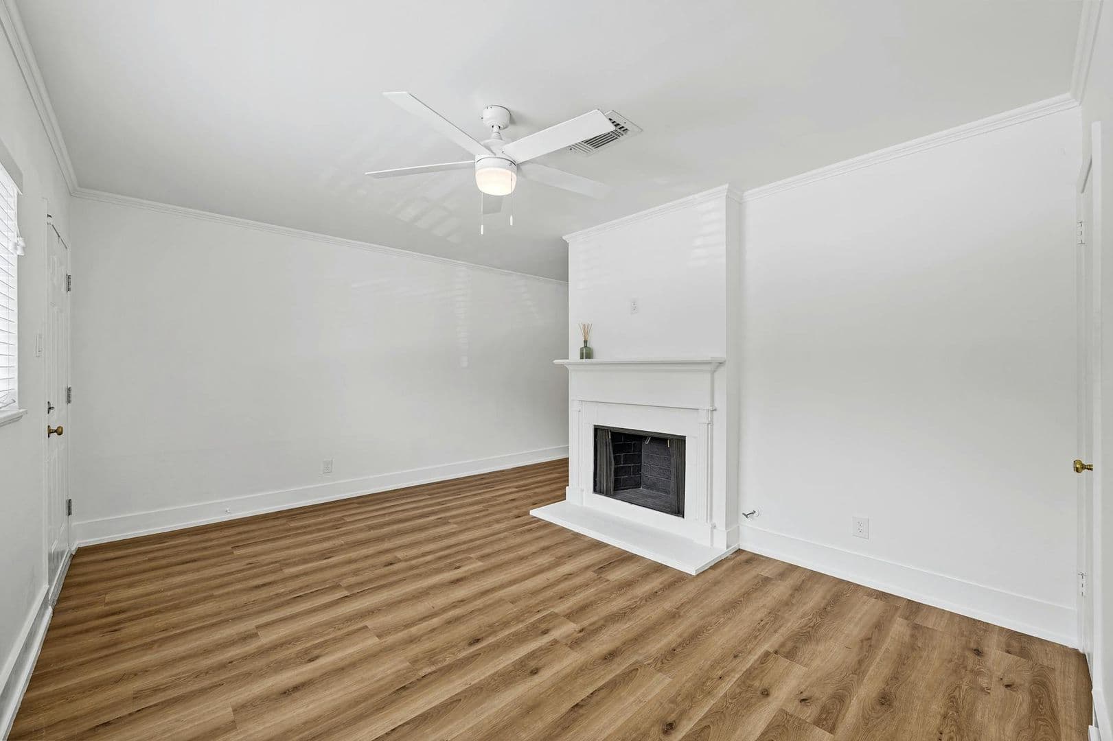 Austin Apartment: 2401 Winsted Ln