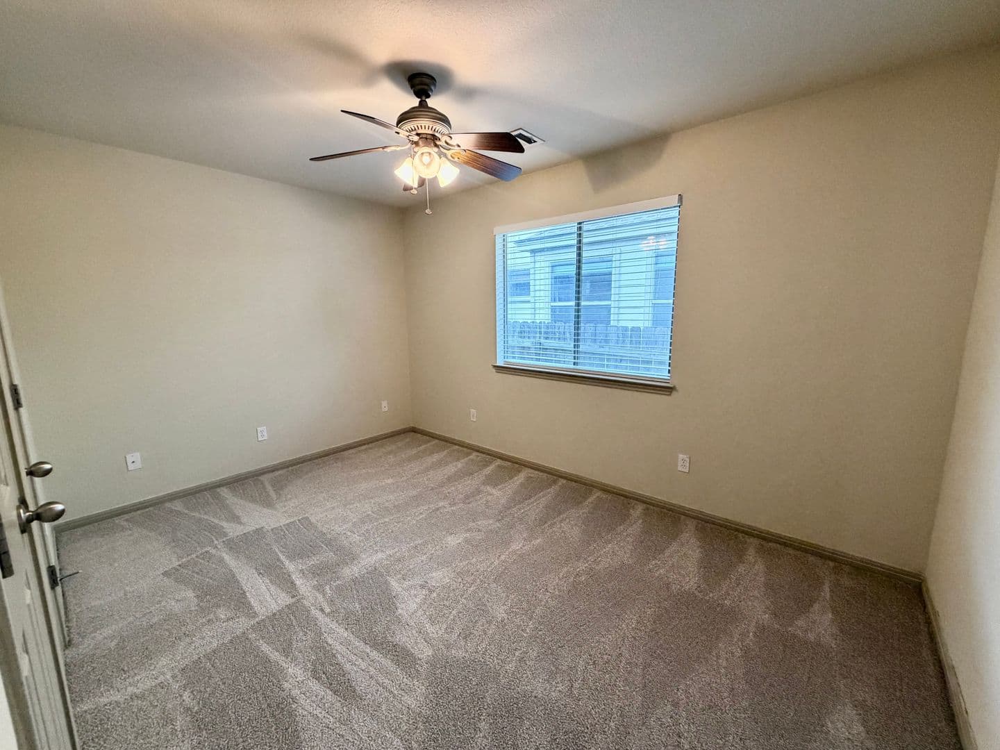 Austin House: 5413-A Roosevelt Avenue
