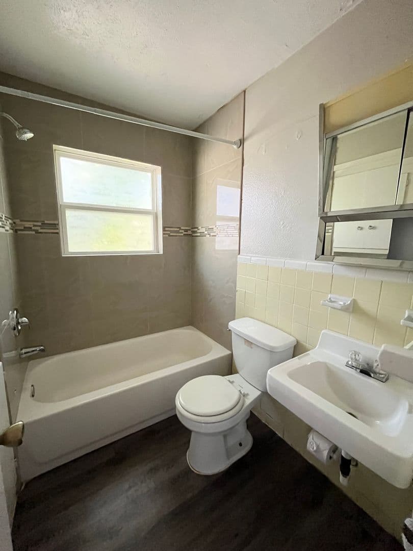 Austin Apartment: 3106 Duval Street