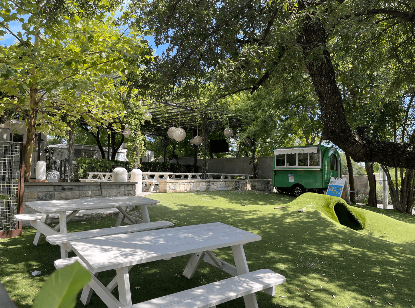 Austin Apartment: 2401 Winsted Ln