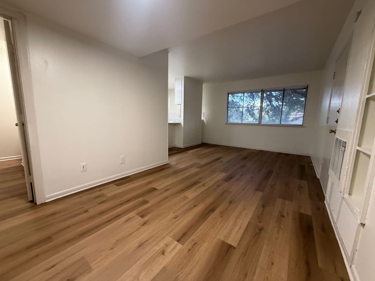 Austin Apartment: 3304 Red River