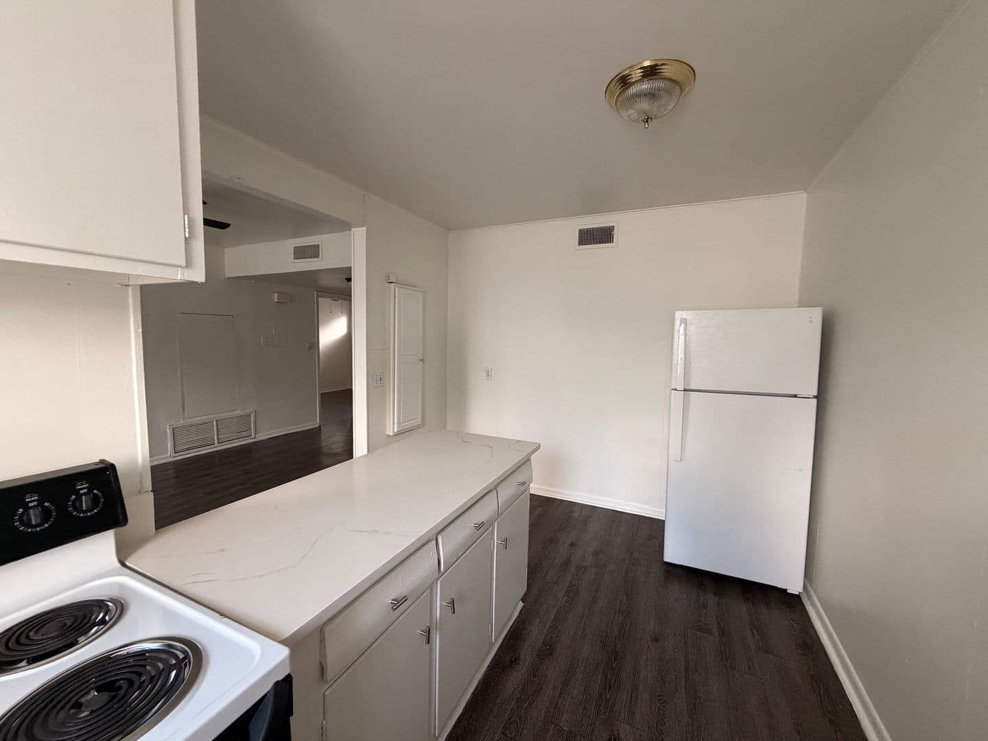 Austin Apartment: 3304 Red River