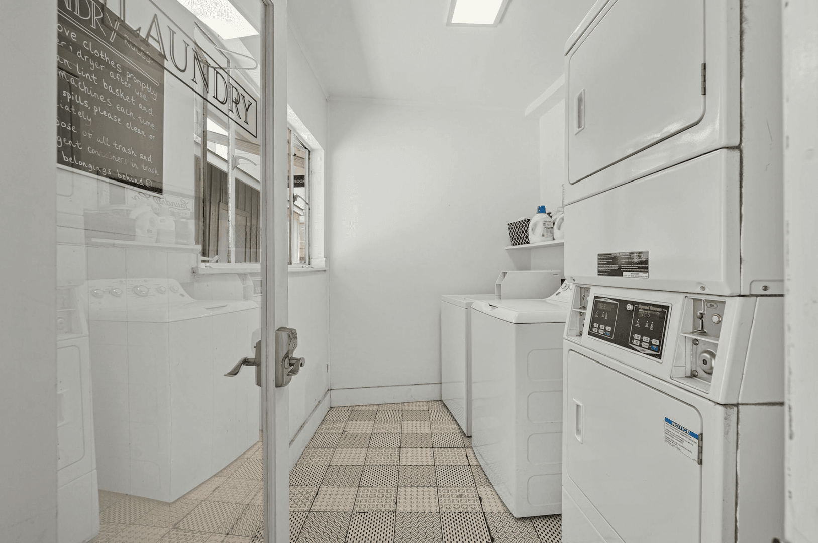 Austin Apartment: 2401 Winsted Ln