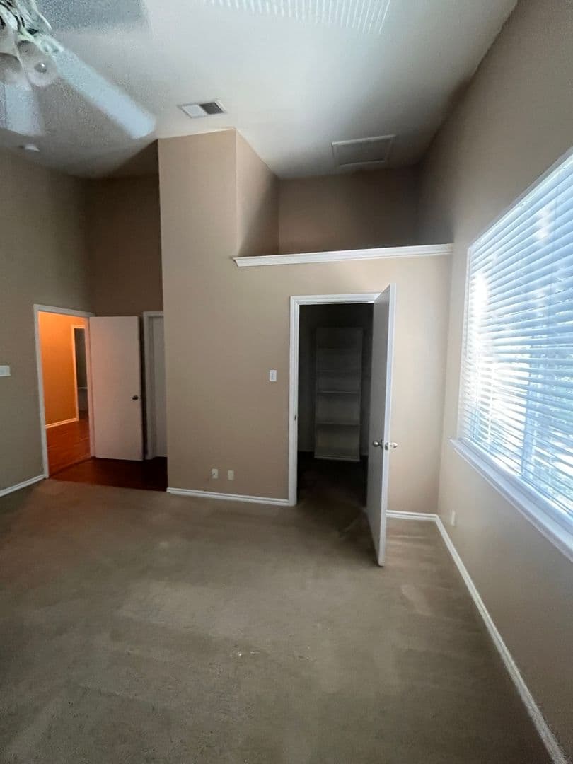 Austin House: 908 B Keith Ln