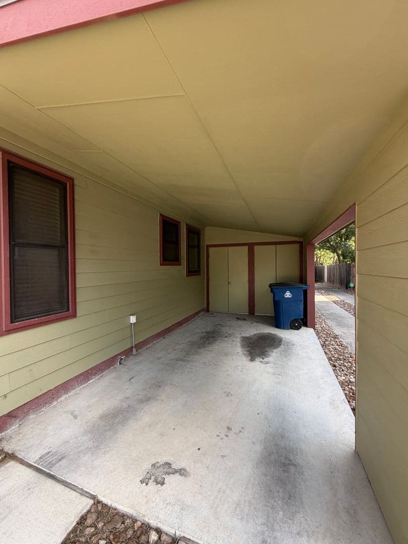 Austin House: 1410 W 51st St