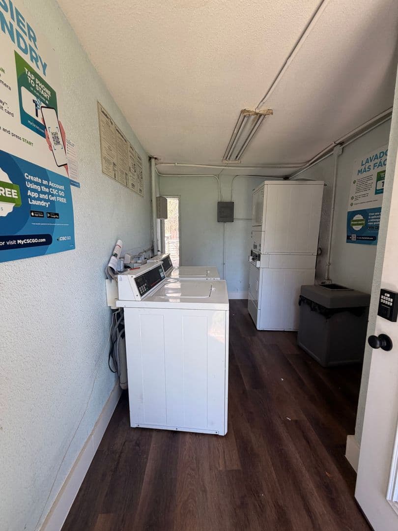 Austin Apartment: 3304 Red River