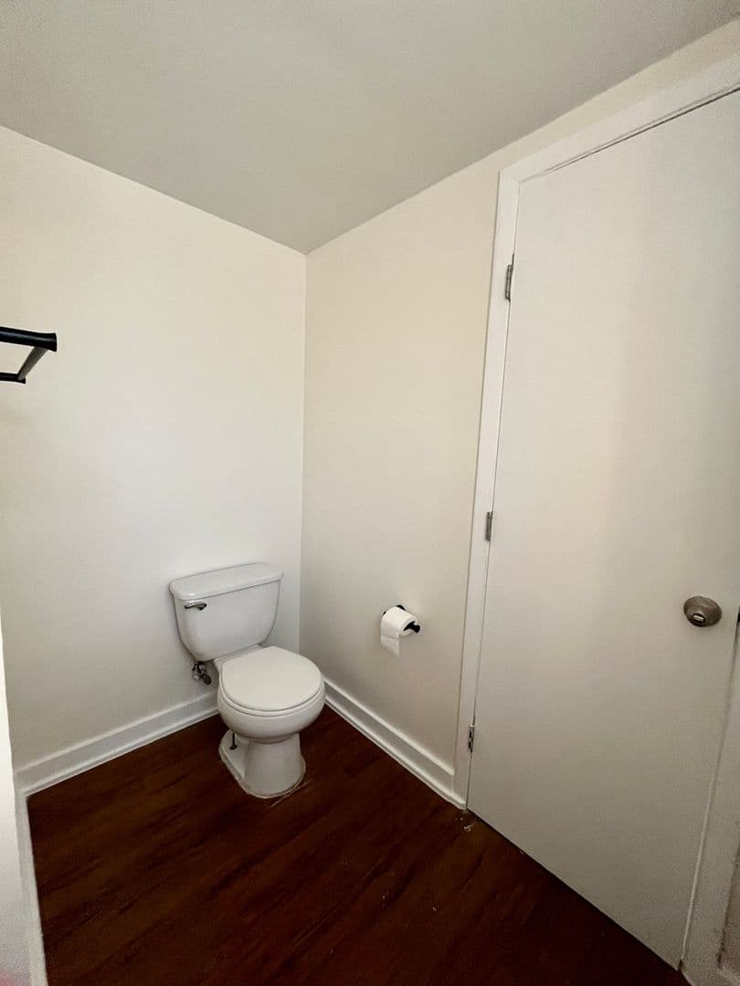Austin Apartment: 3304 Red River