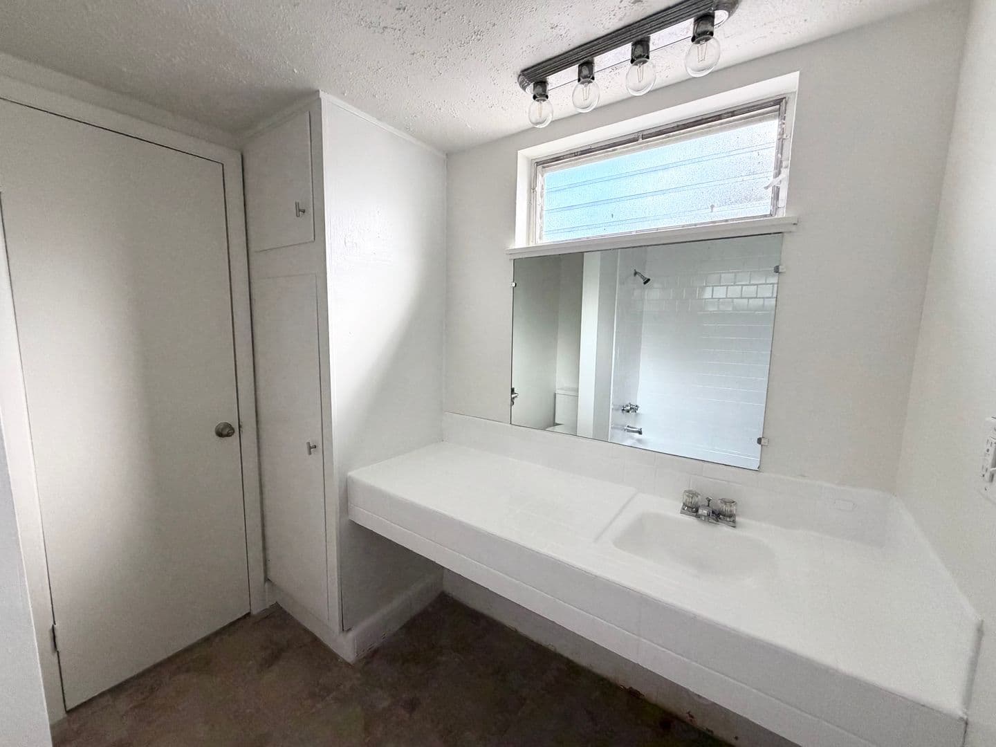 Austin Apartment: 3304 Red River