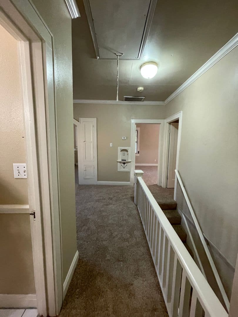 Austin House: 106-A E 38th St
