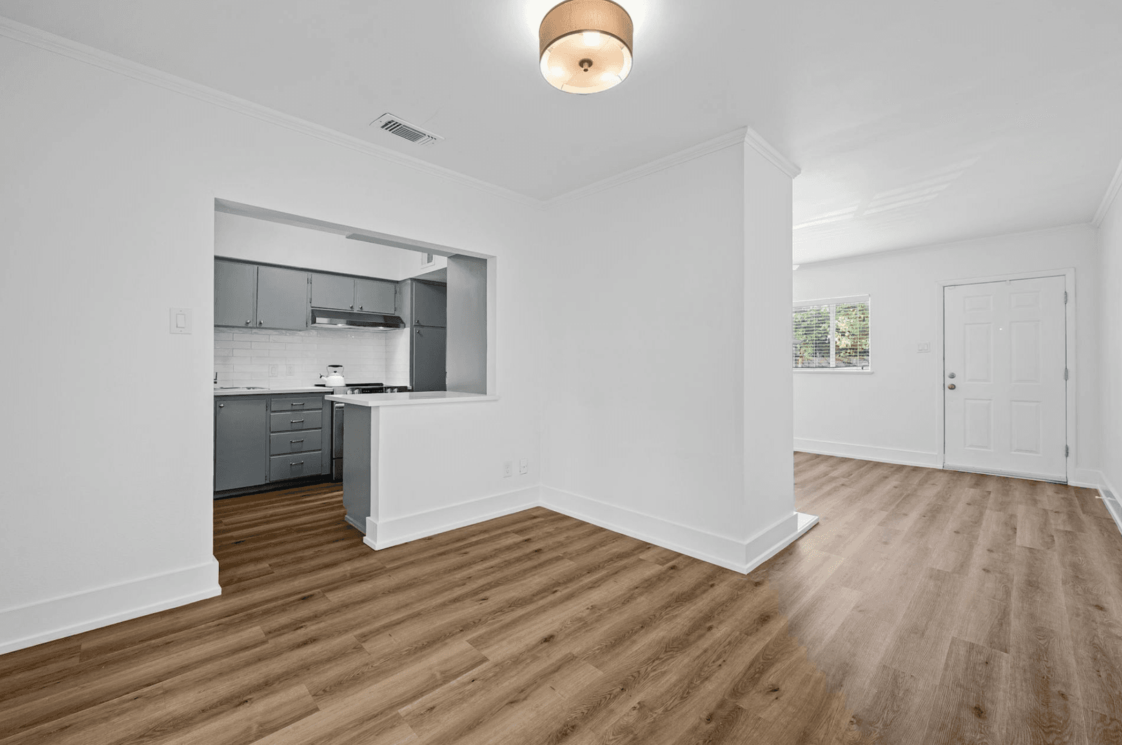 Austin Apartment: 2401 Winsted Ln