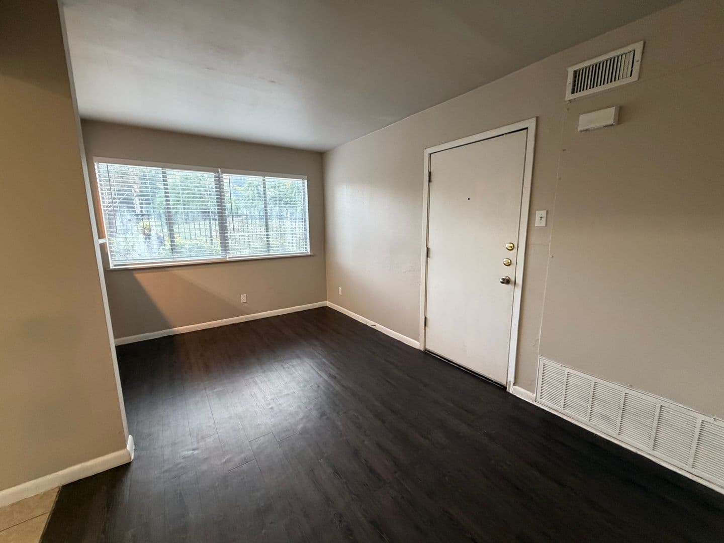 Austin Apartment: 3304 Red River
