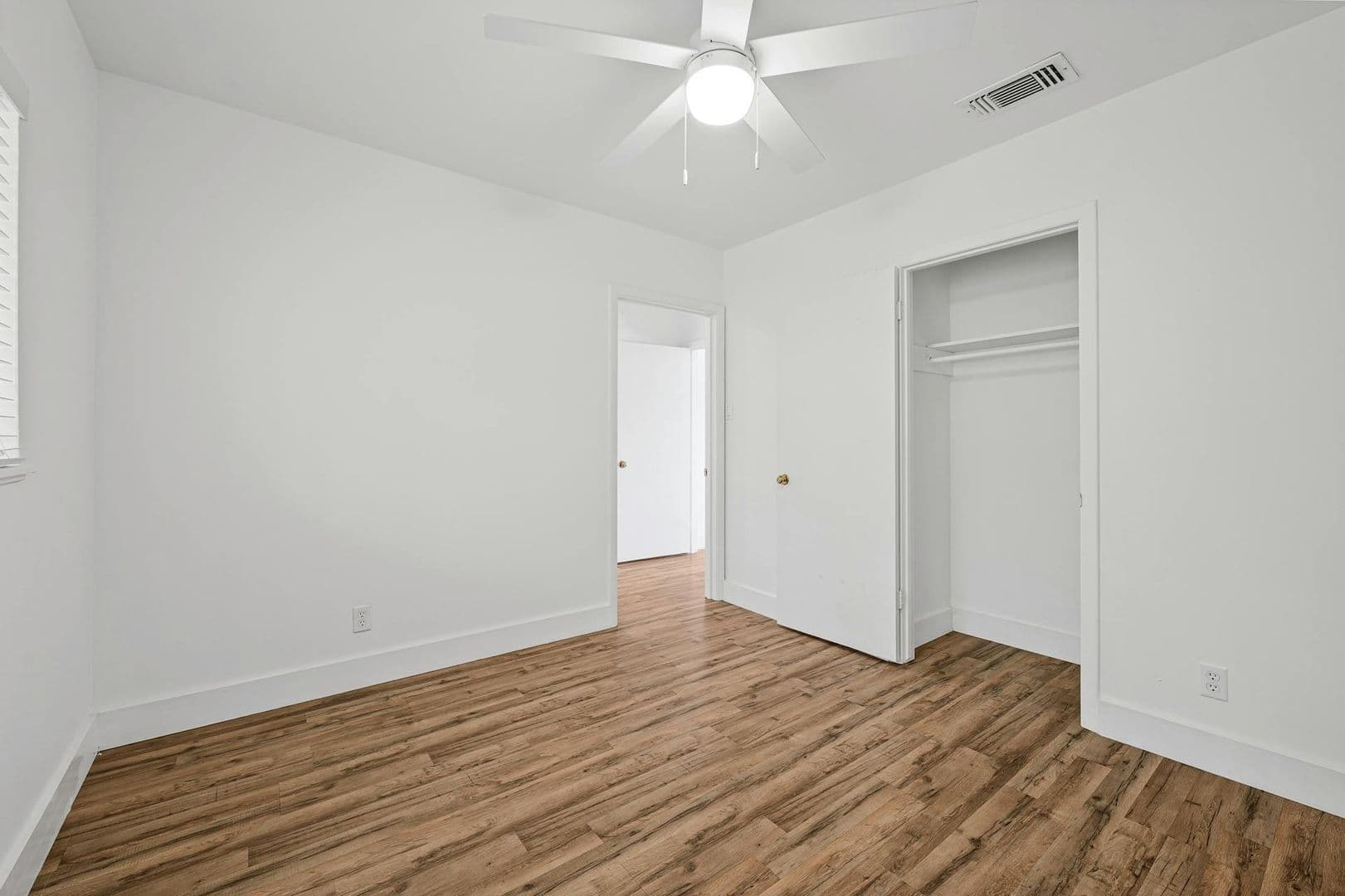Austin Apartment: 2401 Winsted Ln