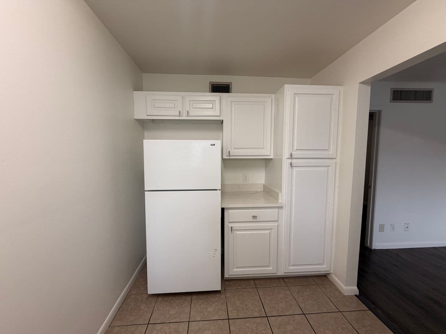Austin Apartment: 3304 Red River