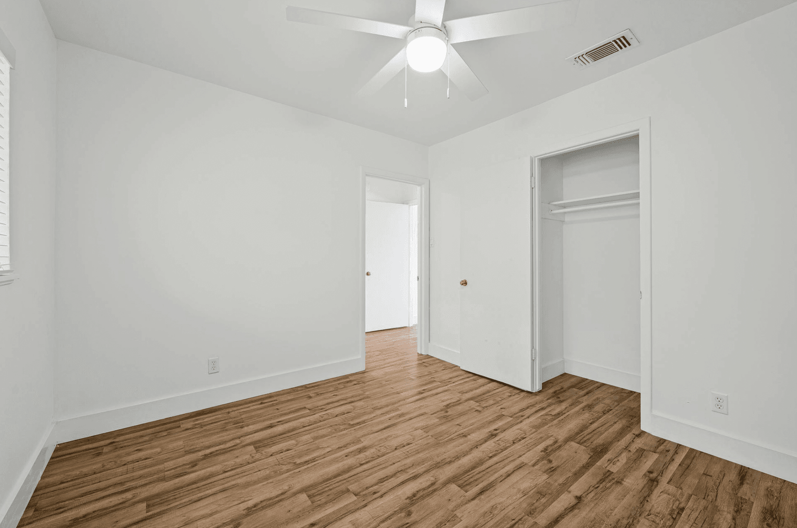 Austin Apartment: 2401 Winsted Ln