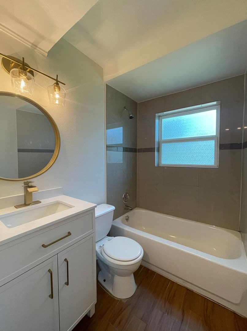 Austin Apartment: 3106 Duval Street