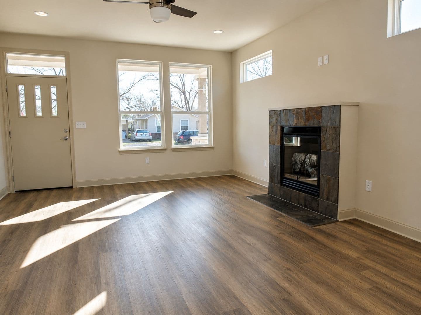 Austin House: 110- A Nelray
