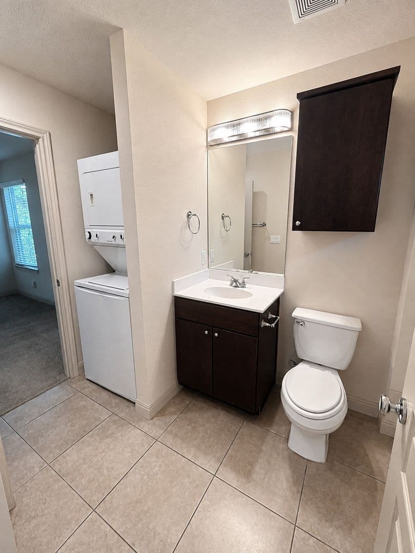 Austin House: 110-B Nelray