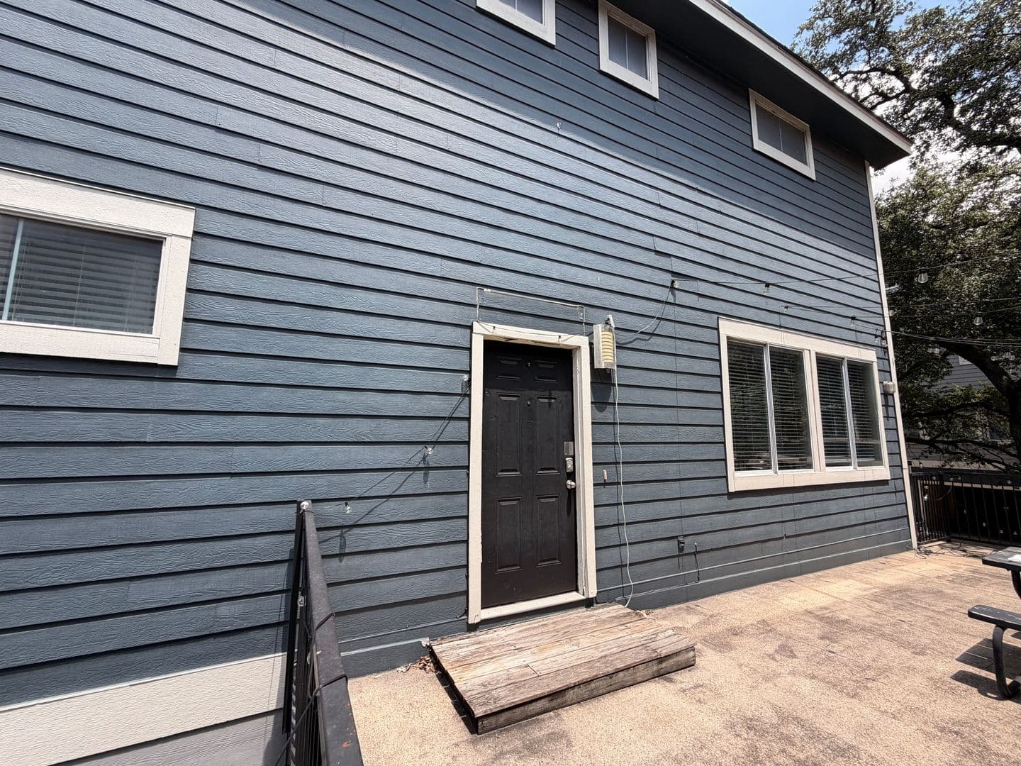 Austin House: 908 B Keith Ln