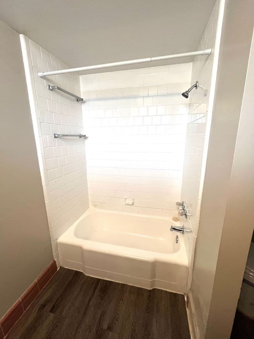 Austin Apartment: 3304 Red River