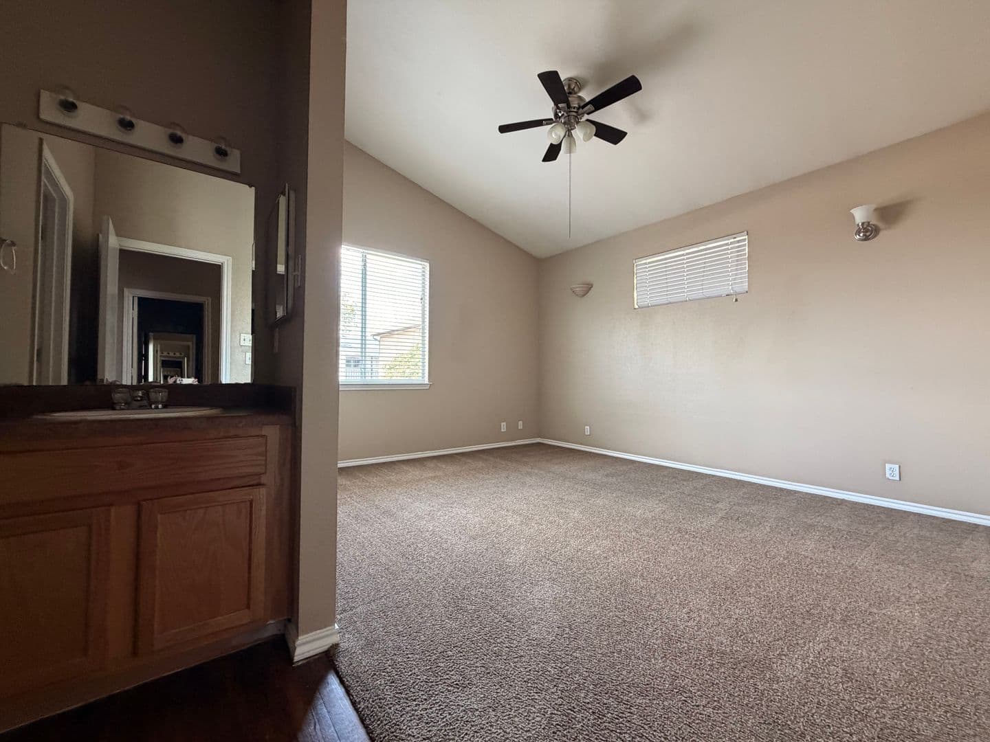 Austin House: 908 B Keith Ln