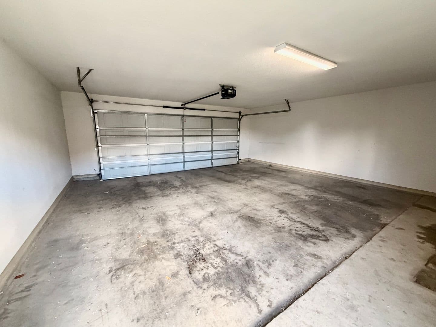 Austin House: 5413-A Roosevelt Avenue