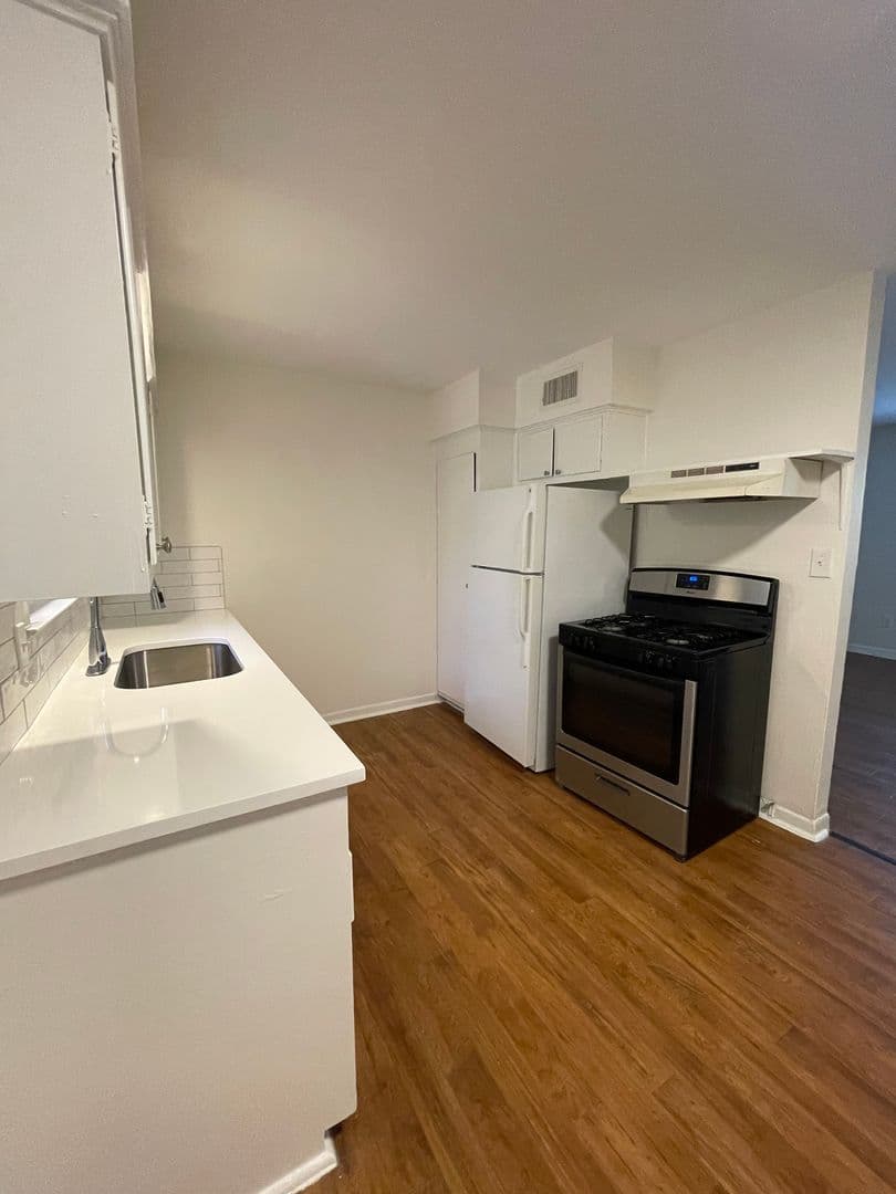 Austin Apartment: 3106 Duval Street