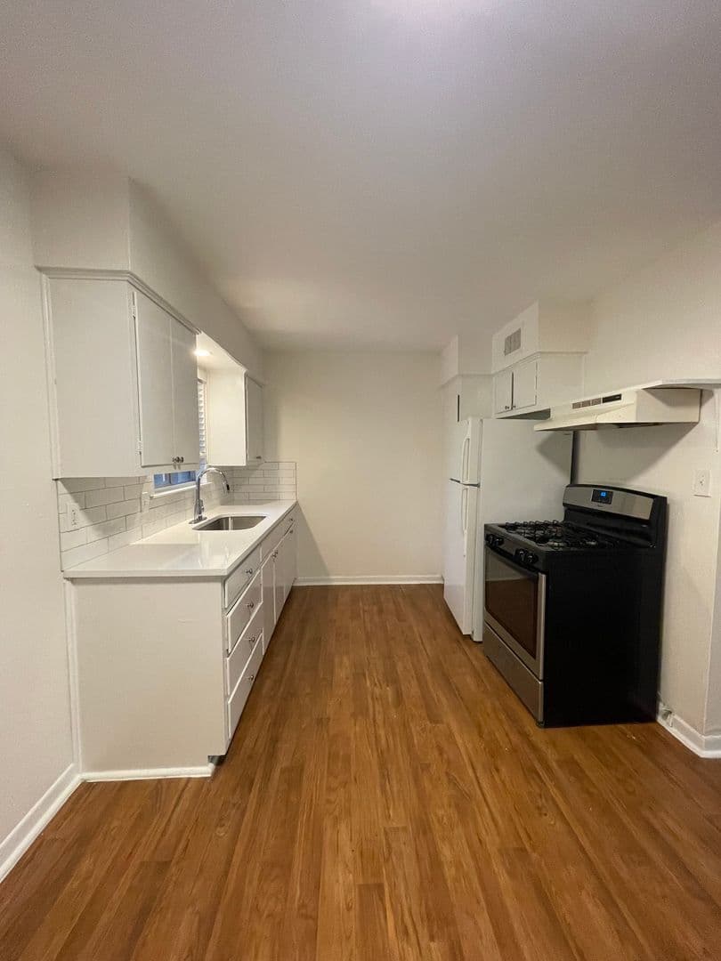 Austin Apartment: 3106 Duval Street