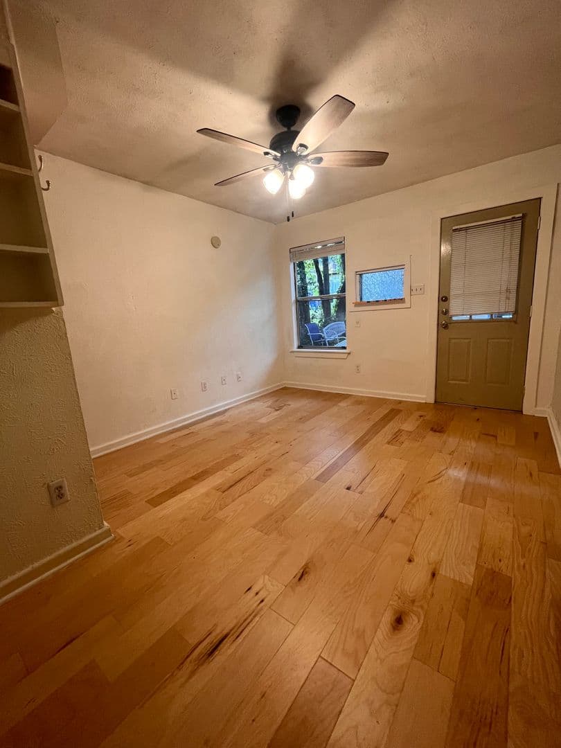 Austin House: 3107 Whitis
