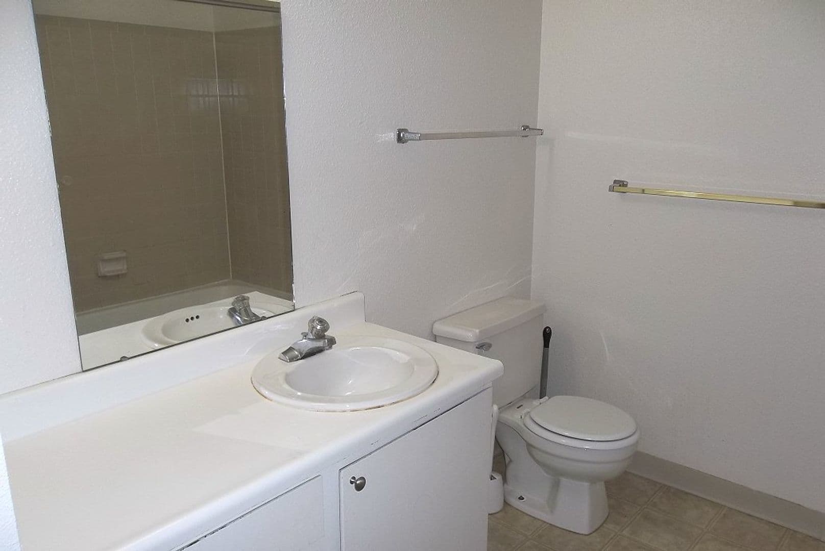 Fort Collins Apartment: 2115 West Plum Street