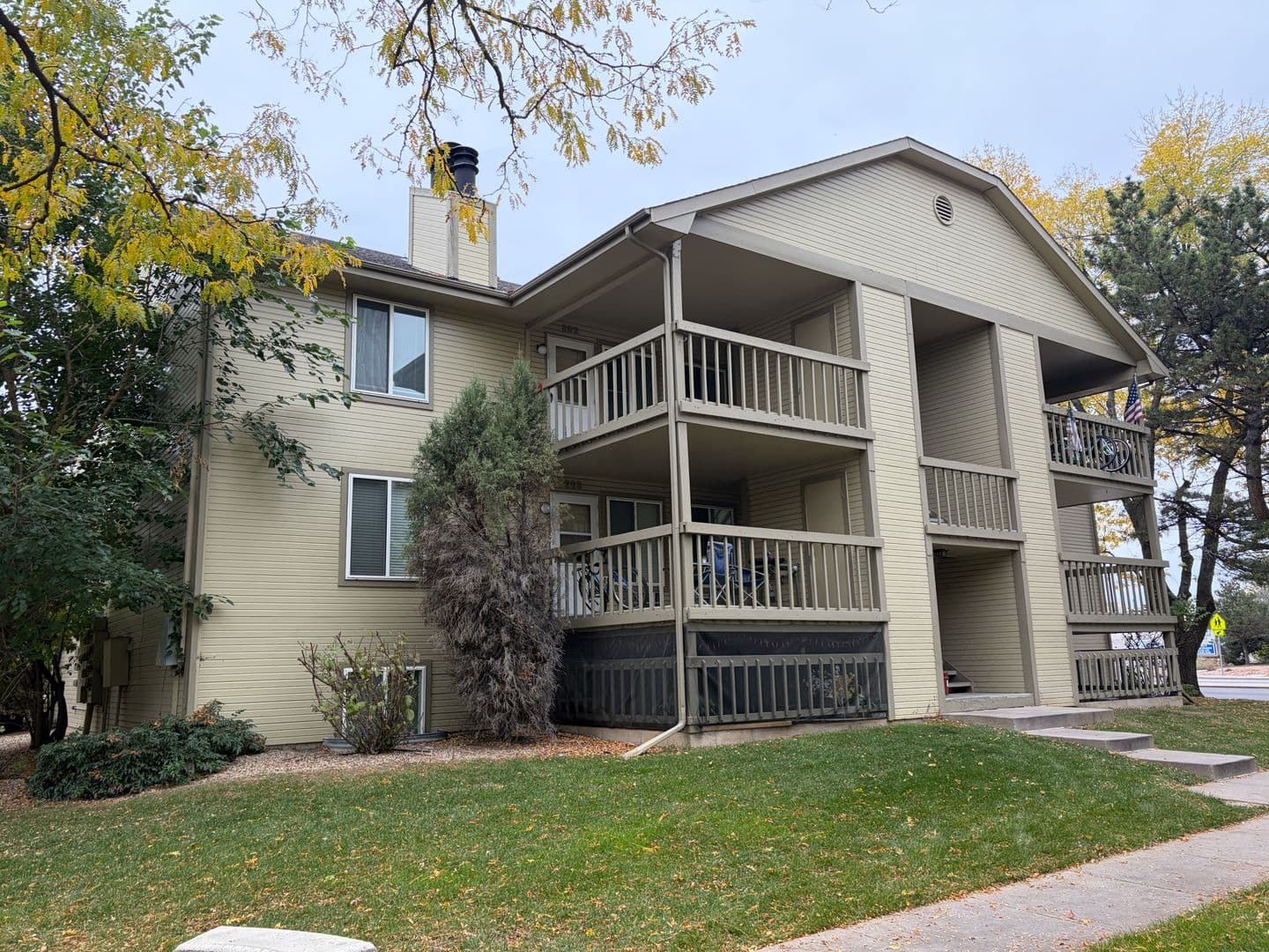 Fort Collins Condo: 1672 Riverside Ave (Tran)