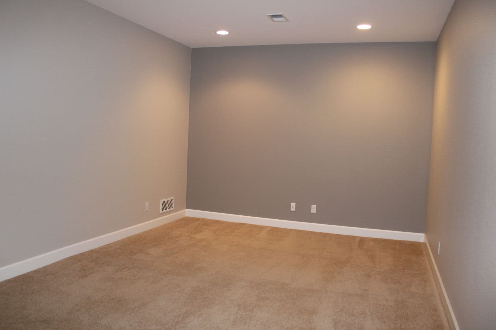 Windsor House: 8236 Hidden Cove Court