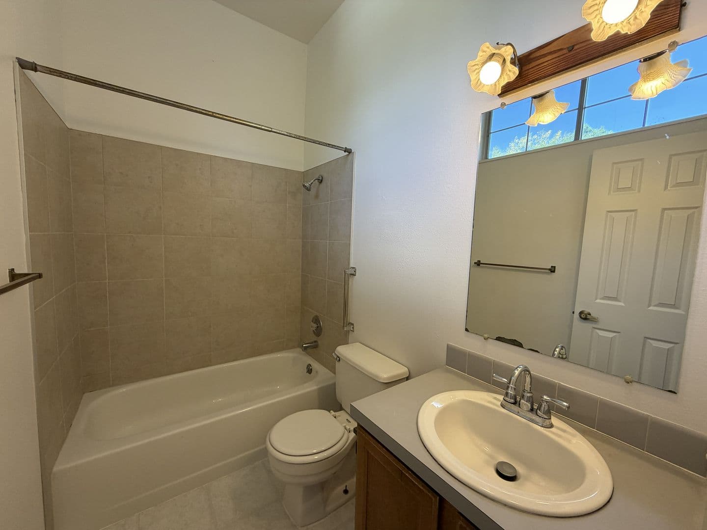 Fort Collins Townhome: 1601 W. Swallow Rd. F5