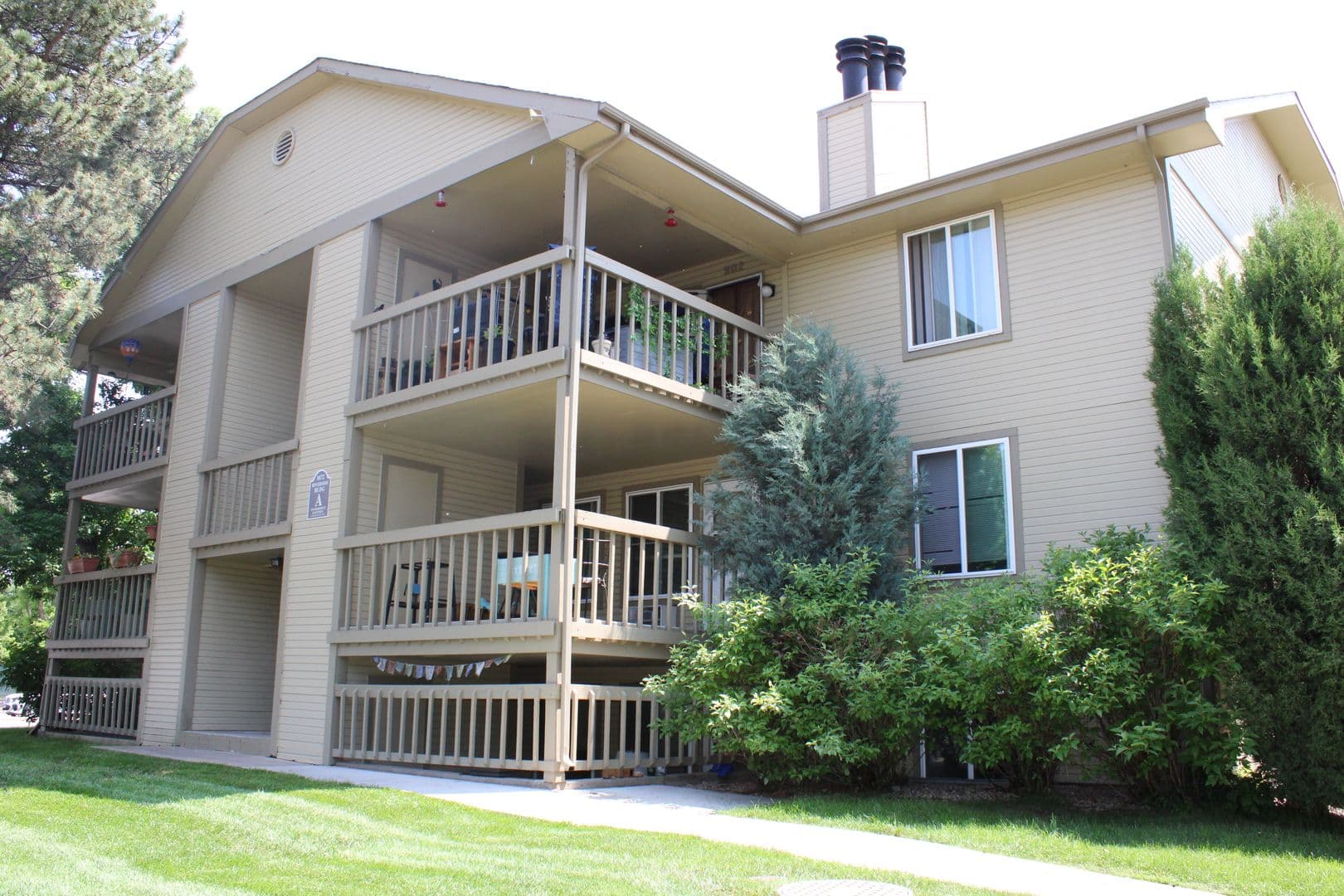Fort Collins Condo: 1672 Riverside Ave (Tran)
