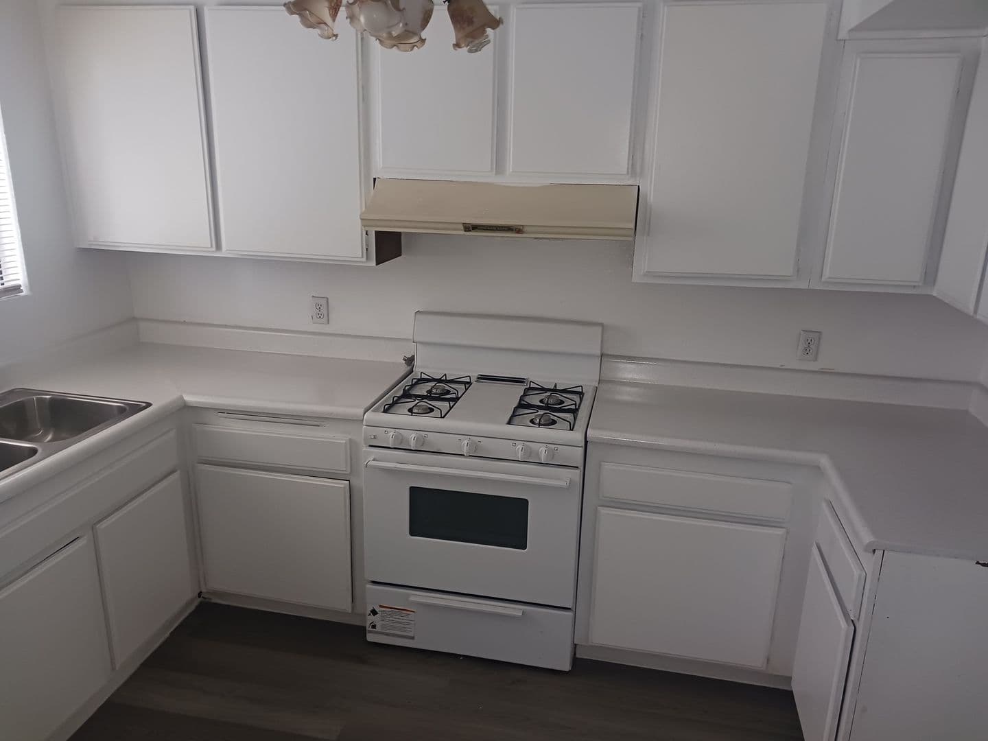 Van Nuys Apartment: 7107 Kester Ave