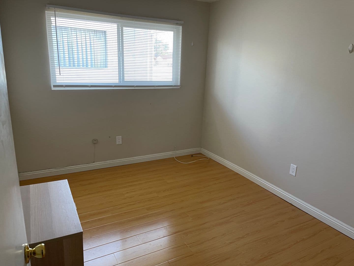 Redondo Beach Apartment: 522 Ave G