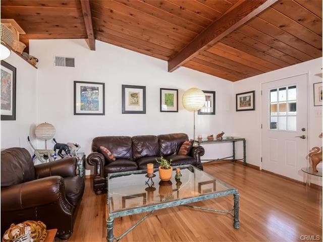 Torrance House: 4628 Sepulveda Blvd