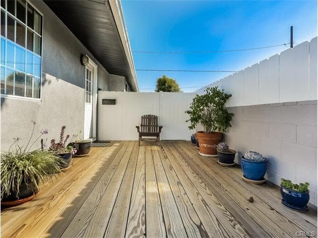 Torrance House: 4628 Sepulveda Blvd
