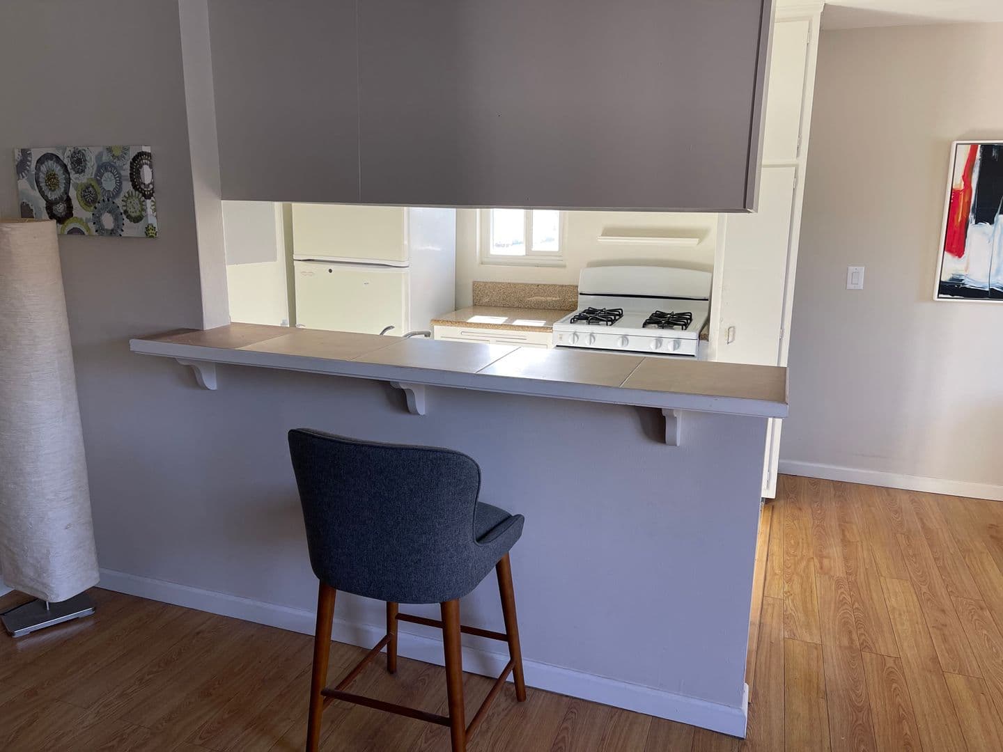 Redondo Beach Apartment: 522 Ave G