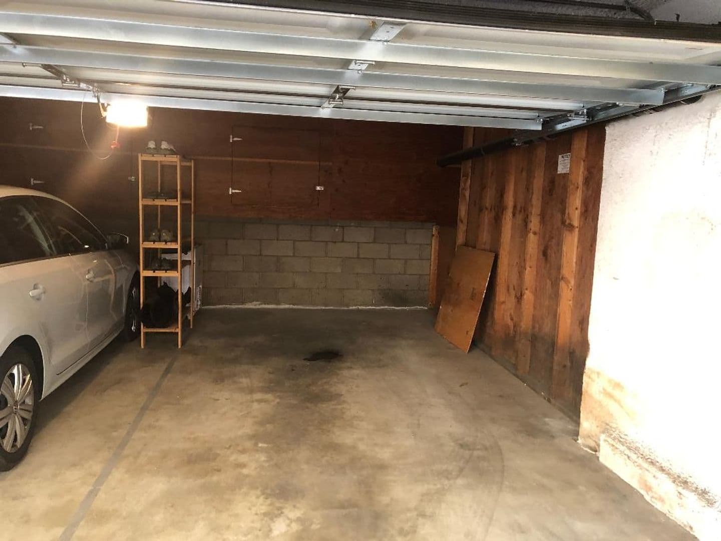 Redondo Beach Apartment: 522 Ave G